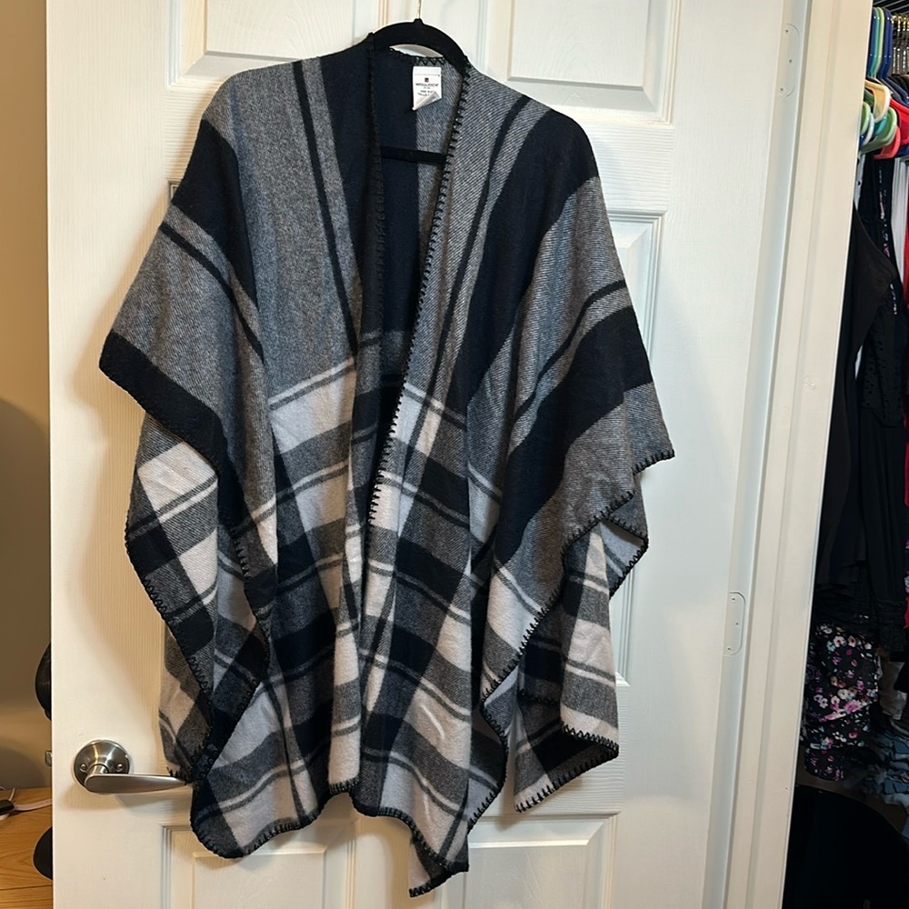 *LIKE NEW* Woolrich Shawl